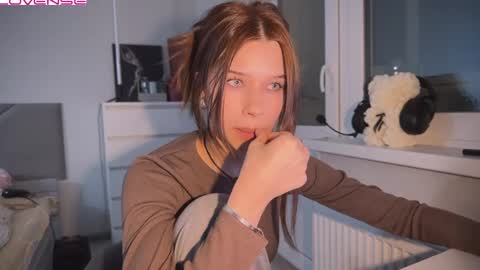 Snapshot of peaceful_oblivion chatting on 02.19.25 Sandra Next Stream pm MSK 5 pm UTC1pm EDT online show from 02.19.25