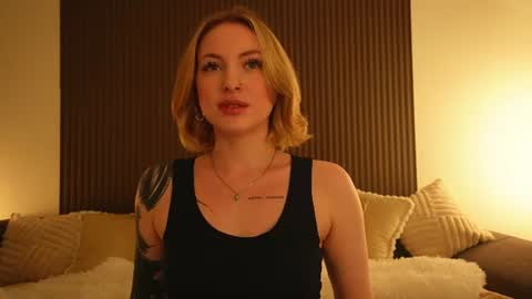 Snapshot of peach_in_stockings chatting on 07.06.26 Kristina online show from 07.06.26