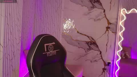 peachy_tay online show from 03.20.26