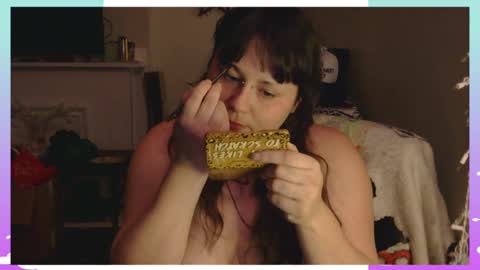 Snapshot of peakobunny chatting on 10.04.25 peakobunny online show from 10.04.25