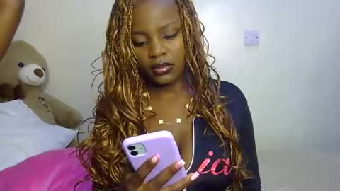 Snapshot of pearl_velvet chatting on 02.11.26 vel online show from 02.11.26