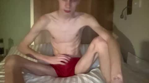 Snapshot of pearlsiren chatting on 09.15.25 twink jackson online show from 09.15.25