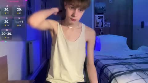 Snapshot of pearlsiren chatting on 11.03.25 twink jackson online show from 11.03.25