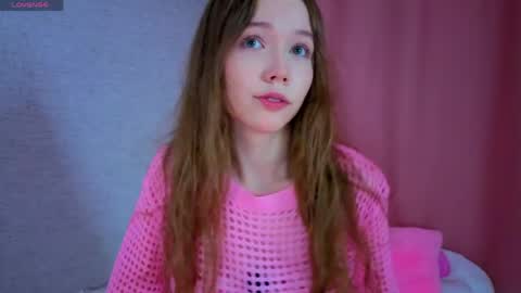 pearly_peach_ online show from 06.05.26