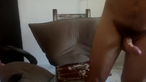 Snapshot of pedrolong35 chatting on 09.30.25 Vem chupar vem online show from 09.30.25