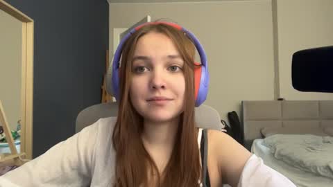 Luna Vale online show from 06.24.26