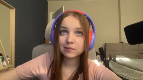 Luna Vale online show from 06.30.26