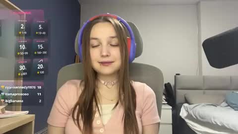 Luna Vale online show from 07.24.26
