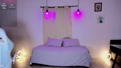 peggy-funn online show from 09.22.25