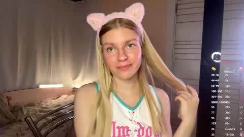 Snapshot of peggymeggy chatting on 10.22.25 Mary online show from 10.22.25