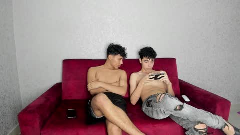 Snapshot of pelusos_mens chatting on 12.22.24 CAIN-19 ALLEN-18 RONALD-18 AUSTIN-18 MOD DANTE online show from 12.22.24