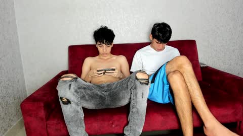 Snapshot of pelusos_mens chatting on 01.29.25 CAIN-19 ALLEN-18 RONALD-18 AUSTIN-18 MOD DANTE online show from 01.29.25