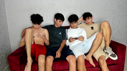 Snapshot of pelusos_mens chatting on 02.03.25 CAIN-19 ALLEN-18 RONALD-18 AUSTIN-18 MOD DANTE online show from 02.03.25