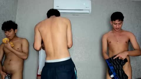 Snapshot of pelusos_mens chatting on 02.17.25 CAIN-19 ALLEN-18 RONALD-18 AUSTIN-18 MOD DANTE online show from 02.17.25