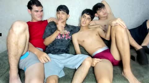 Snapshot of pelusos_mens chatting on 04.29.26 CAIN-19 ALLEN-18 RONALD-18 AUSTIN-18 MOD DANTE online show from 04.29.26