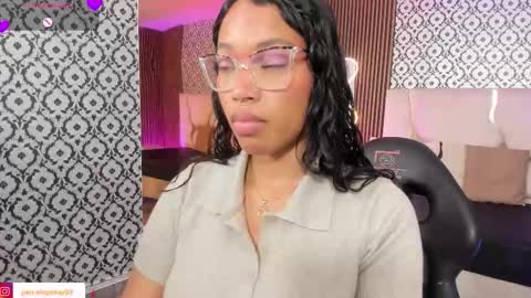 Snapshot of penelope_tay chatting on 02.04.26 penelope online show from 02.04.26