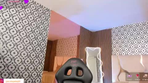 Snapshot of penelope_tay chatting on 02.09.26 penelope online show from 02.09.26