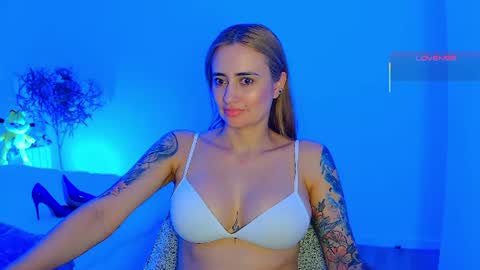 Hi Im Penelope  better vibrations  1111 online show from 06.19.26