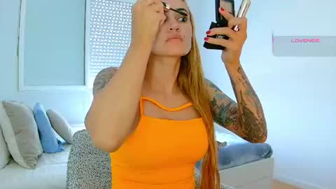 Hi Im Penelope  better vibrations  1111 online show from 07.23.26