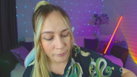 Dia  online show from 01.20.25