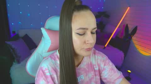 Dia  online show from 10.07.25