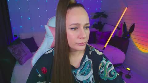 Dia  online show from 10.17.25