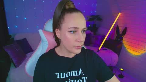 Dia  online show from 12.02.25