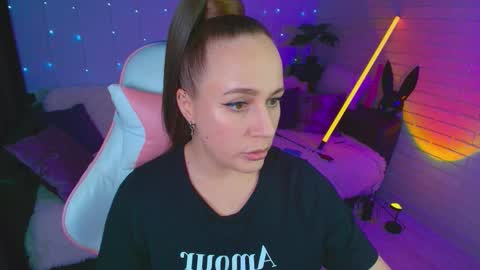 Dia  online show from 12.04.25