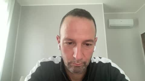 Snapshot of peppinslosqualo chatting on 11.02.25 peppinslosqualo online show from 11.02.25