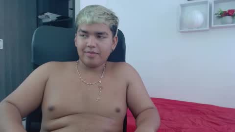 Snapshot of percibal_junior1 chatting on 01.22.25 percibal_junior1 online show from 01.22.25