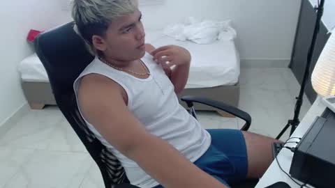 Snapshot of percibal_junior1 chatting on 01.24.25 percibal_junior1 online show from 01.24.25