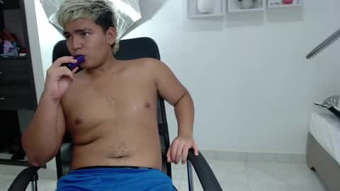 Snapshot of percibal_junior1 chatting on 01.27.25 percibal_junior1 online show from 01.27.25