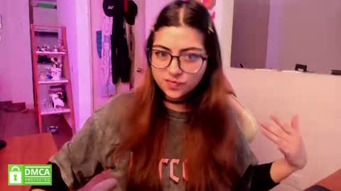Sarah Ana Banana online show from 06.17.26