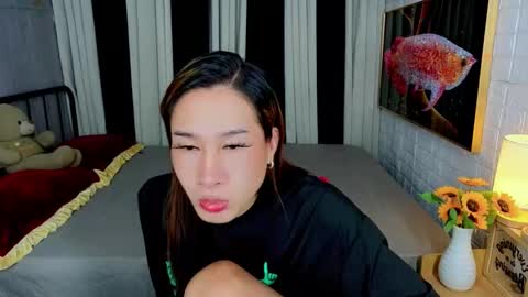 Chloe online show from 10.27.25