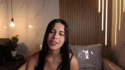 perla_lovely online show from 05.02.26