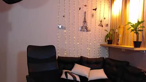 Perla online show from 02.26.25