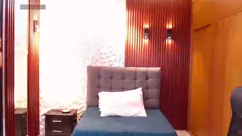 Perla online show from 09.09.25