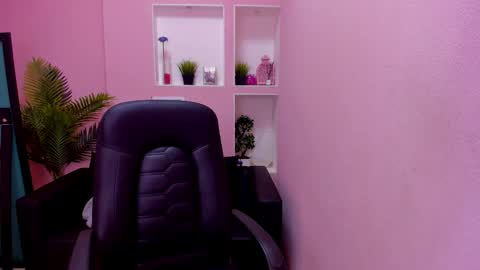 horror flying on the wings of the night.... online show from 12.13.25