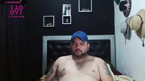 Snapshot of perverseveteranmanxxx chatting on 12.12.24 Carlos online show from 12.12.24