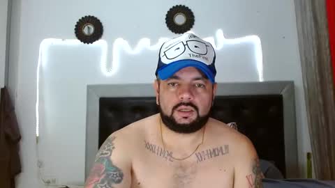 Snapshot of perverseveteranmanxxx chatting on 10.02.25 Carlos online show from 10.02.25