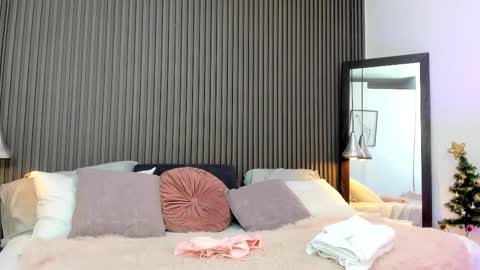 Lizza online show from 12.17.25