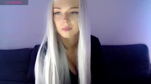 Isabella online show from 02.03.25