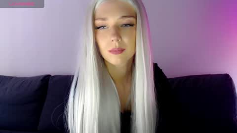Isabella online show from 02.18.25