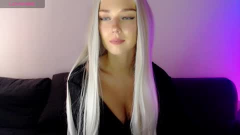 Isabella online show from 03.08.25