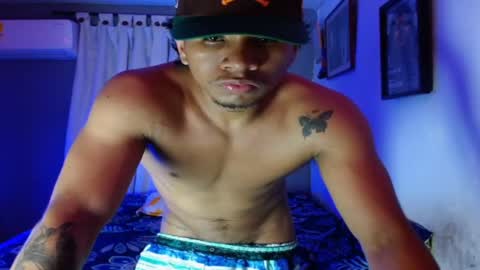 Snapshot of peter_king_ chatting on 10.01.25 peter online show from 10.01.25