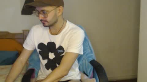 Snapshot of peter_x_annaud chatting on 10.09.25 FELIPE online show from 10.09.25