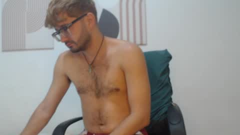 Snapshot of peter_x_annaud chatting on 04.19.26 FELIPE online show from 04.19.26