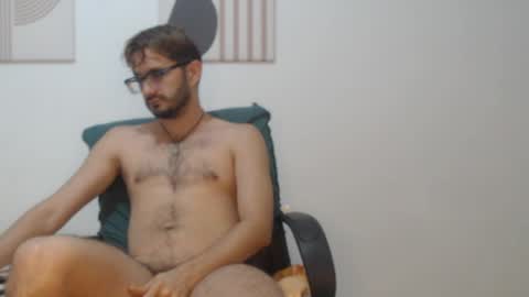 Snapshot of peter_x_annaud chatting on 05.23.26 FELIPE online show from 05.23.26