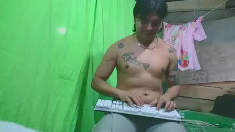 Snapshot of peteresmitd17 chatting on 12.22.25 peteresmitd17 online show from 12.22.25