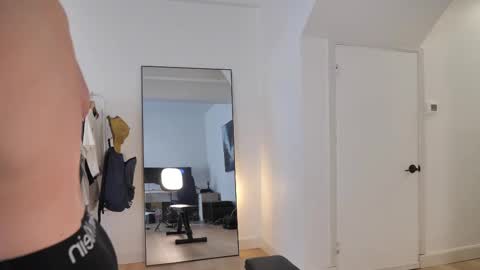 Snapshot of peterparkerrxox chatting on 11.19.25 Peter Parker online show from 11.19.25